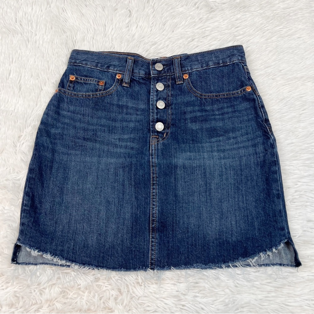 Gap women's size 26 raw hem denim mini skirt button fly in blue